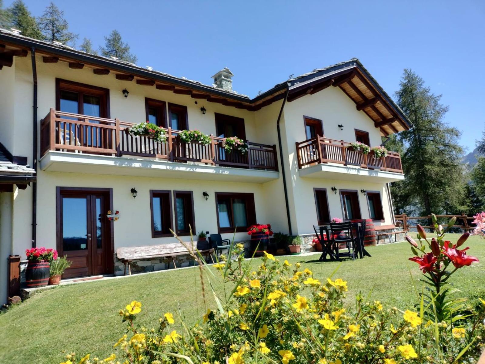 Le Coin Des Melezes - Nature & Trek - Camere In Baita Di Montagna บรุสซอน ภายนอก รูปภาพ