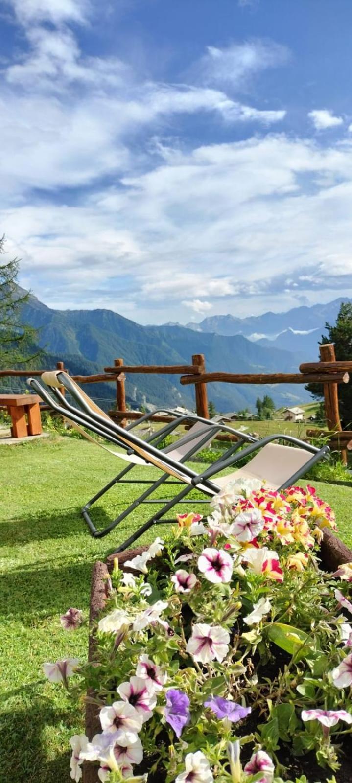 Le Coin Des Melezes - Nature & Trek - Camere In Baita Di Montagna บรุสซอน ภายนอก รูปภาพ