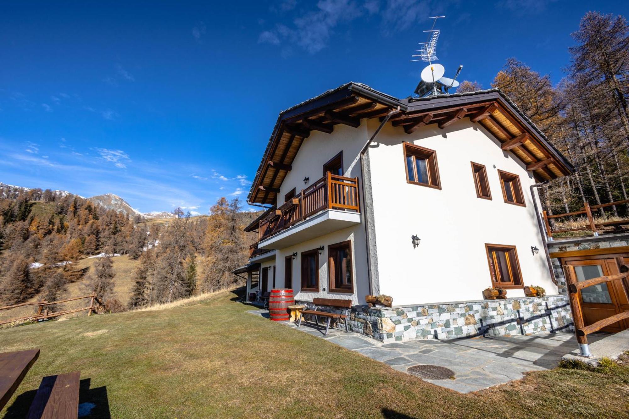 Le Coin Des Melezes - Nature & Trek - Camere In Baita Di Montagna บรุสซอน ภายนอก รูปภาพ
