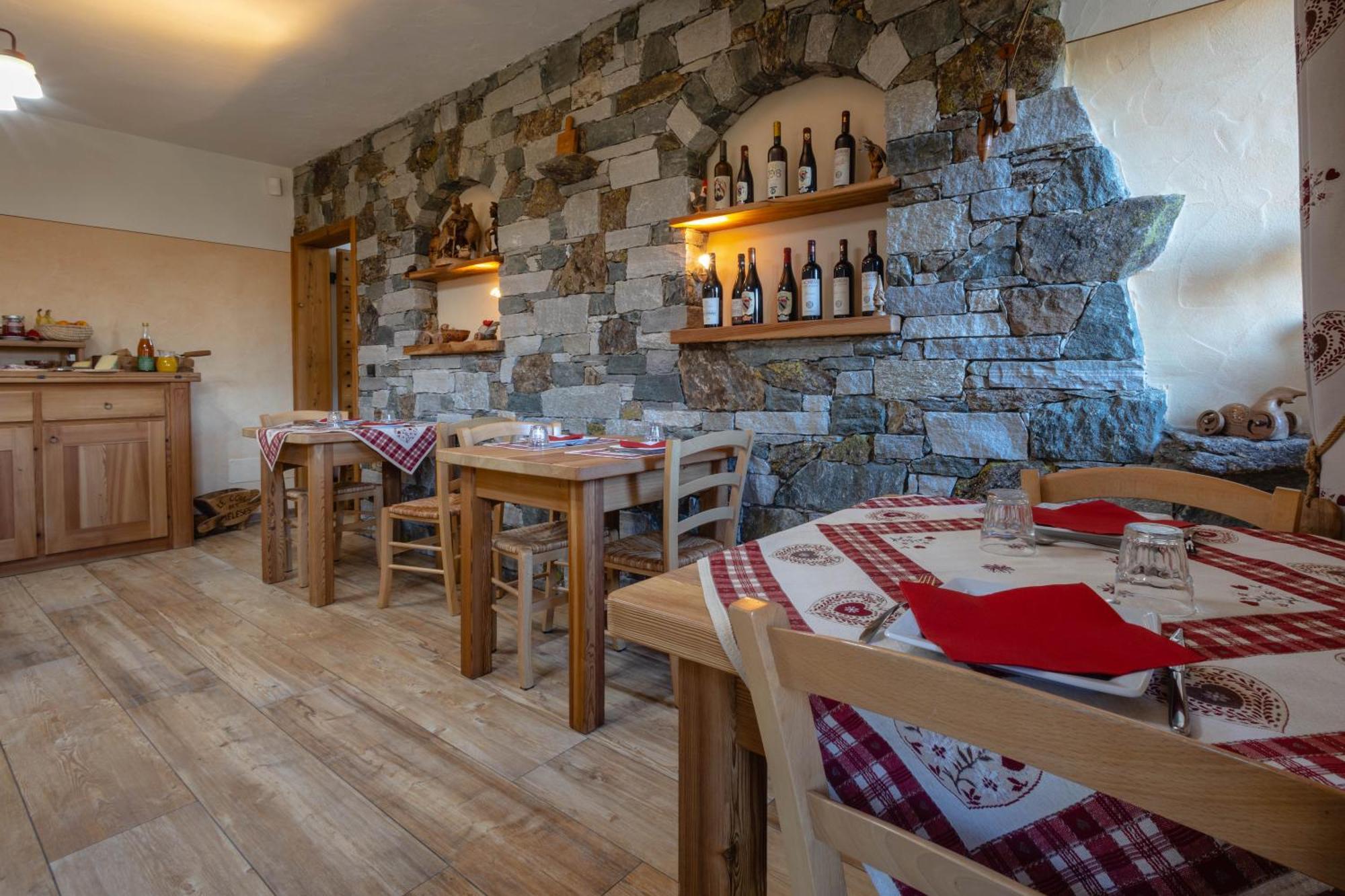 Le Coin Des Melezes - Nature & Trek - Camere In Baita Di Montagna บรุสซอน ภายนอก รูปภาพ