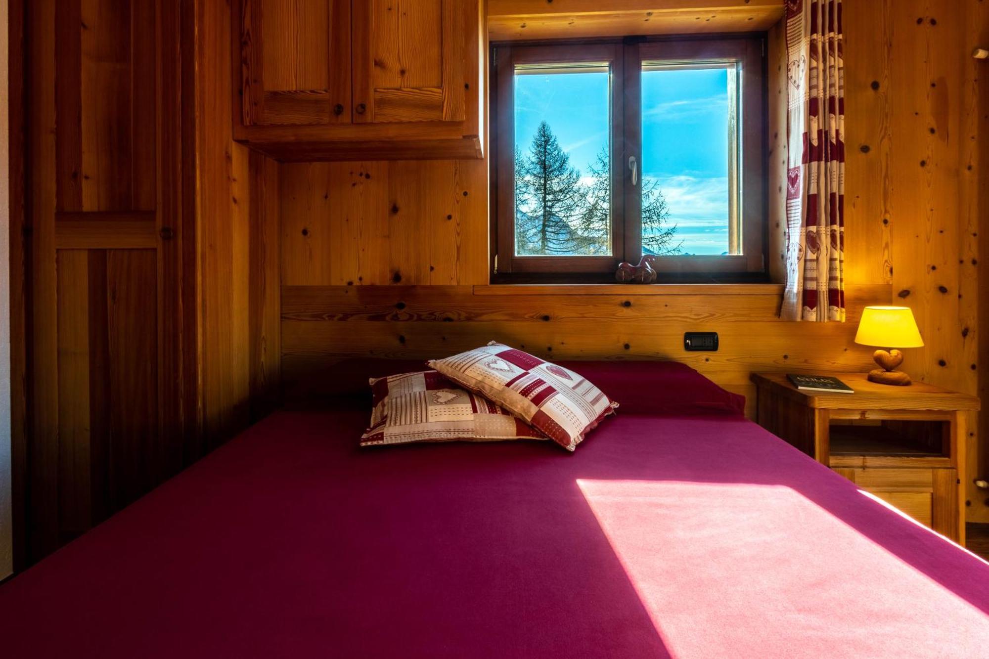 Le Coin Des Melezes - Nature & Trek - Camere In Baita Di Montagna บรุสซอน ภายนอก รูปภาพ