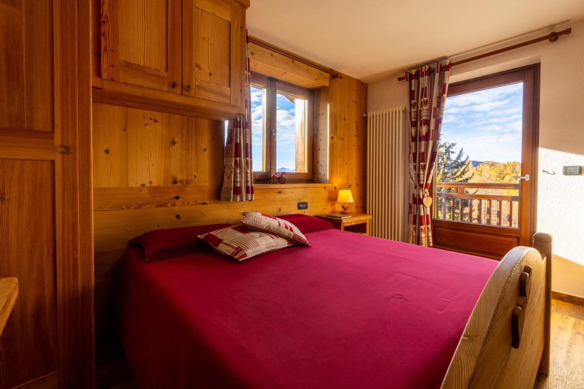 Le Coin Des Melezes - Nature & Trek - Camere In Baita Di Montagna บรุสซอน ภายนอก รูปภาพ