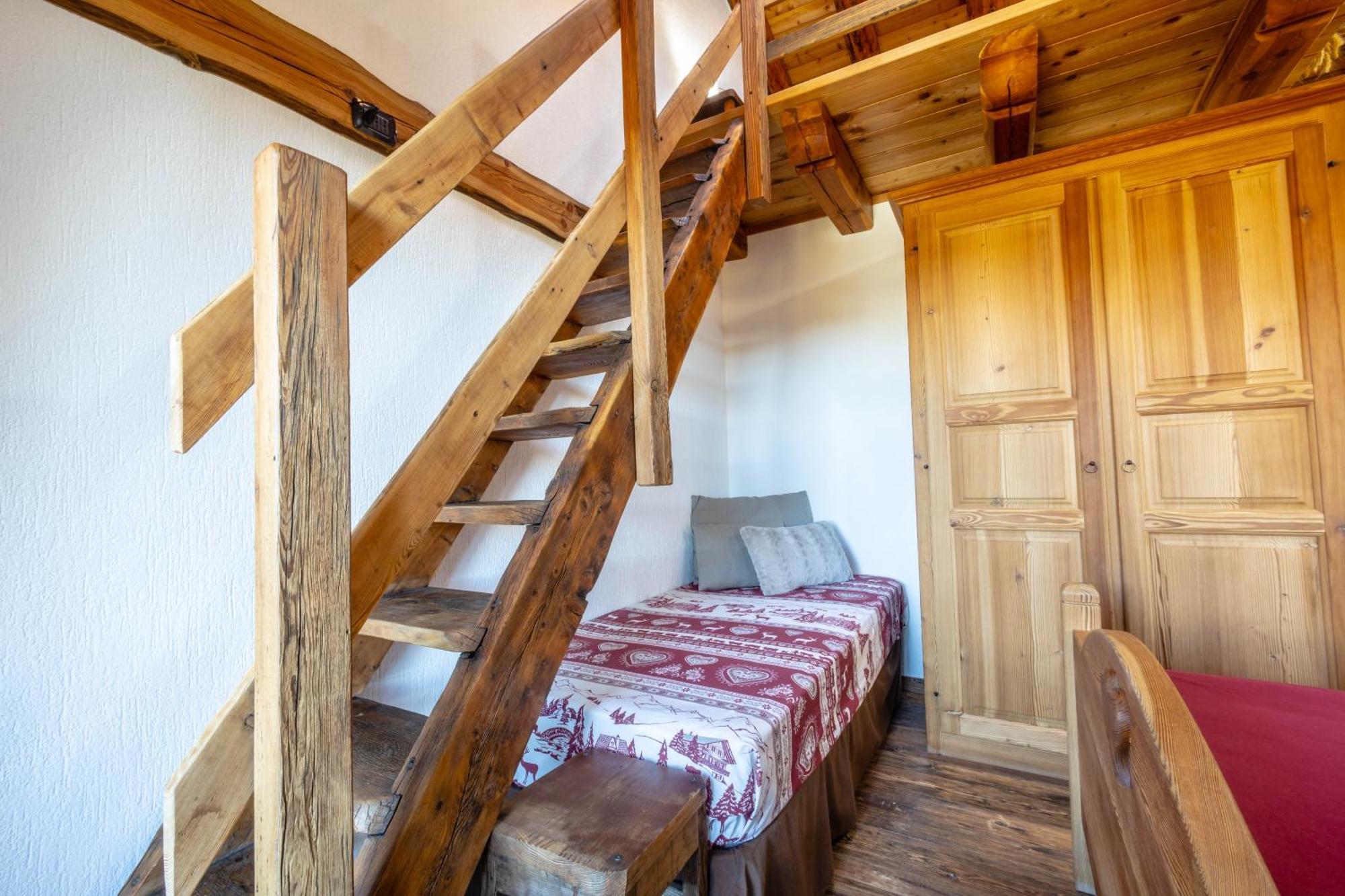 Le Coin Des Melezes - Nature & Trek - Camere In Baita Di Montagna บรุสซอน ภายนอก รูปภาพ