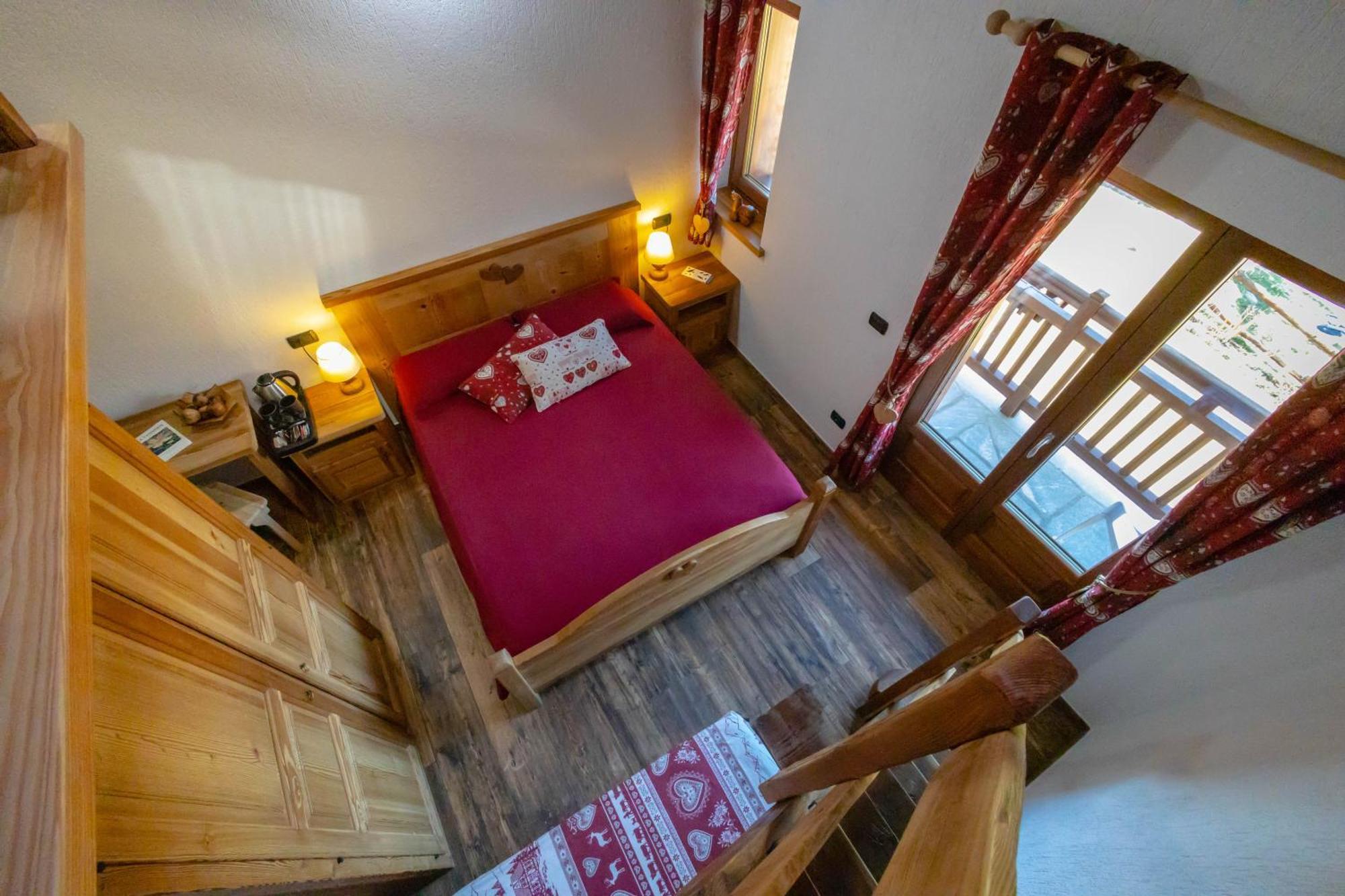 Le Coin Des Melezes - Nature & Trek - Camere In Baita Di Montagna บรุสซอน ภายนอก รูปภาพ