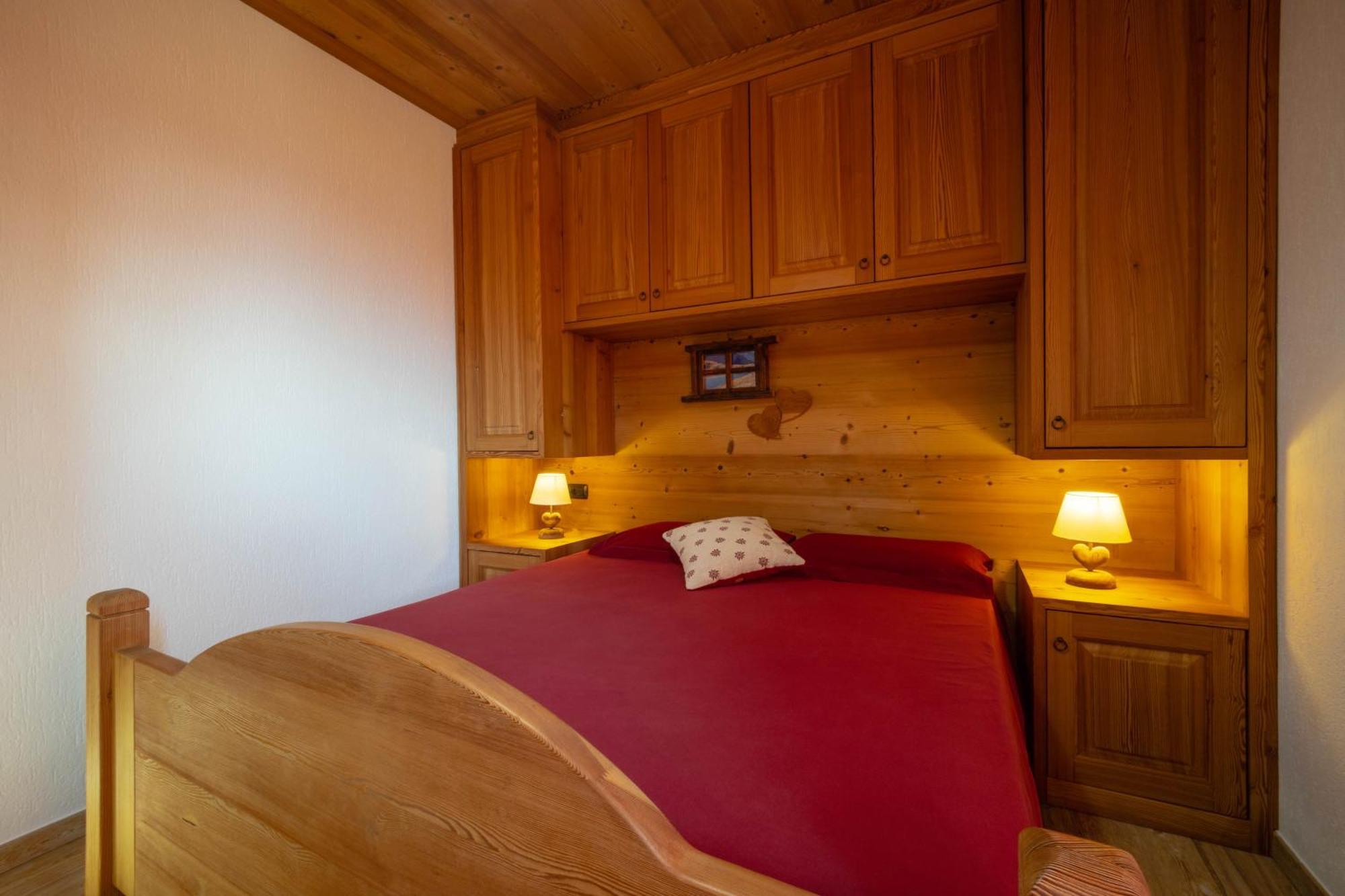 Le Coin Des Melezes - Nature & Trek - Camere In Baita Di Montagna บรุสซอน ภายนอก รูปภาพ