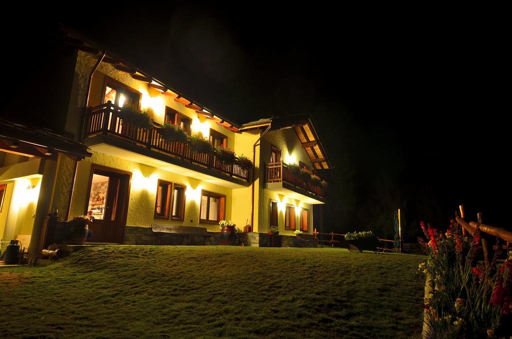 Le Coin Des Melezes - Nature & Trek - Camere In Baita Di Montagna บรุสซอน ภายนอก รูปภาพ