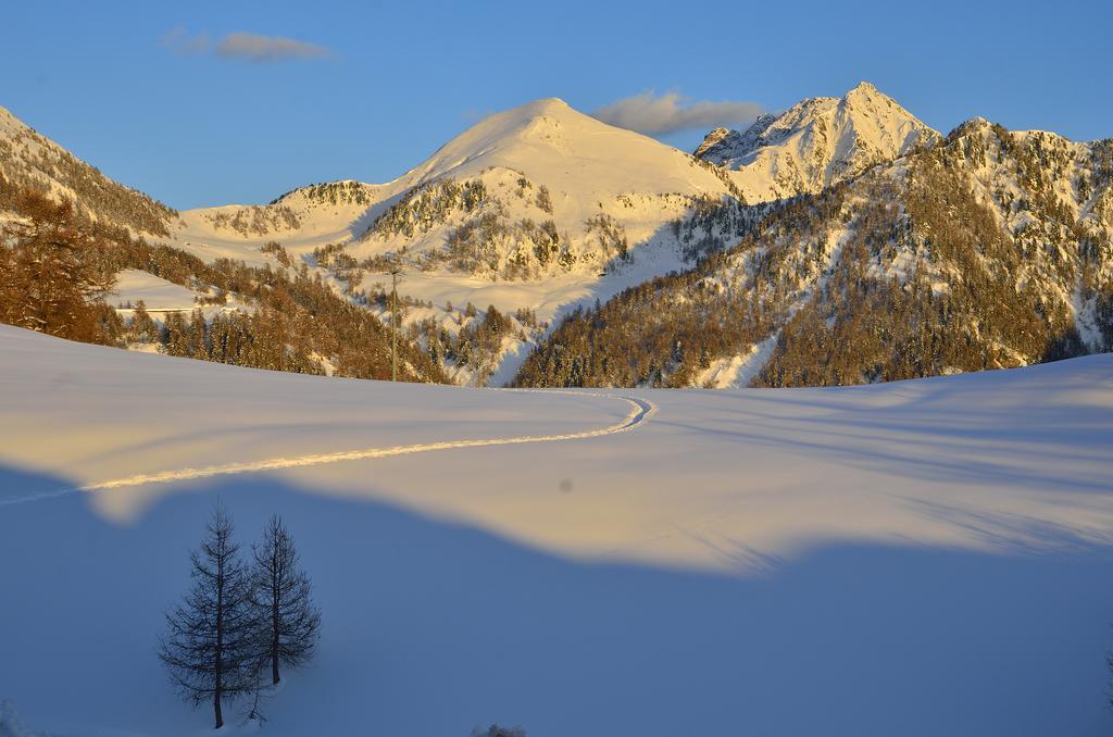 Le Coin Des Melezes - Nature & Trek - Camere In Baita Di Montagna บรุสซอน ภายนอก รูปภาพ